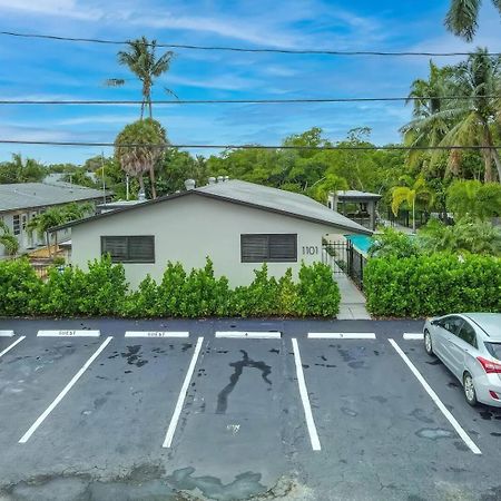Waterfront Deck Pool Kayak Apartment Fort Lauderdale Exterior photo