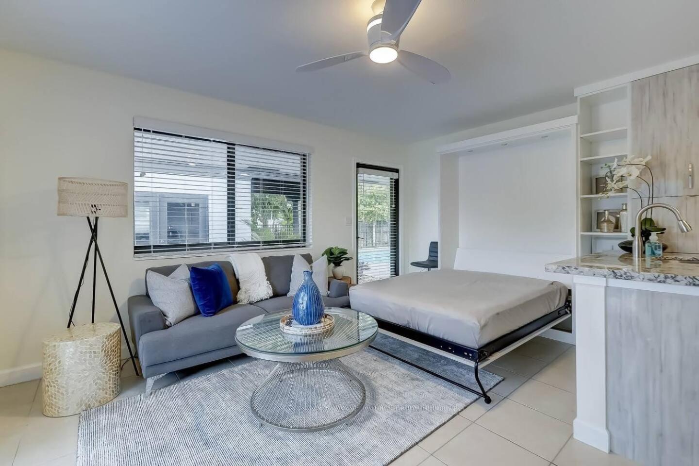 Waterfront Deck Pool Kayak Apartment Fort Lauderdale Exterior photo