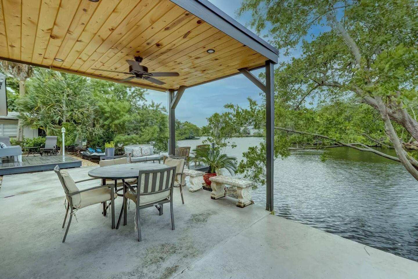 Waterfront Deck Pool Kayak Apartment Fort Lauderdale Exterior photo