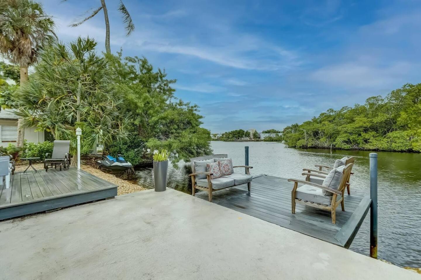 Waterfront Deck Pool Kayak Apartment Fort Lauderdale Exterior photo